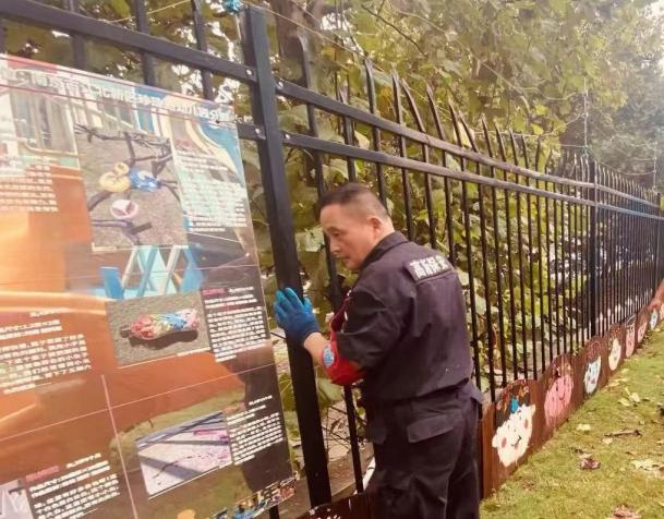 C:/Users/BA/Desktop/風(fēng)雨過后南京保安迅速行動，恢復(fù)安“寧”面貌/8.jpg8