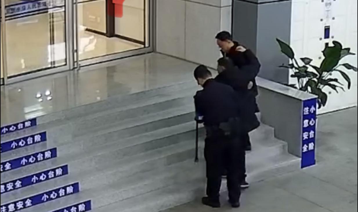 E:/25.12.10后 上傳網(wǎng)站留存/致敬“服務之星”劉禮兵！南京市保以專業(yè)守護安全，用溫情溫暖人心/照片/精修/5851dfcd78fd0f1bab3c514af4abc905.jpg5851dfcd78fd0f1bab3c514af4abc905